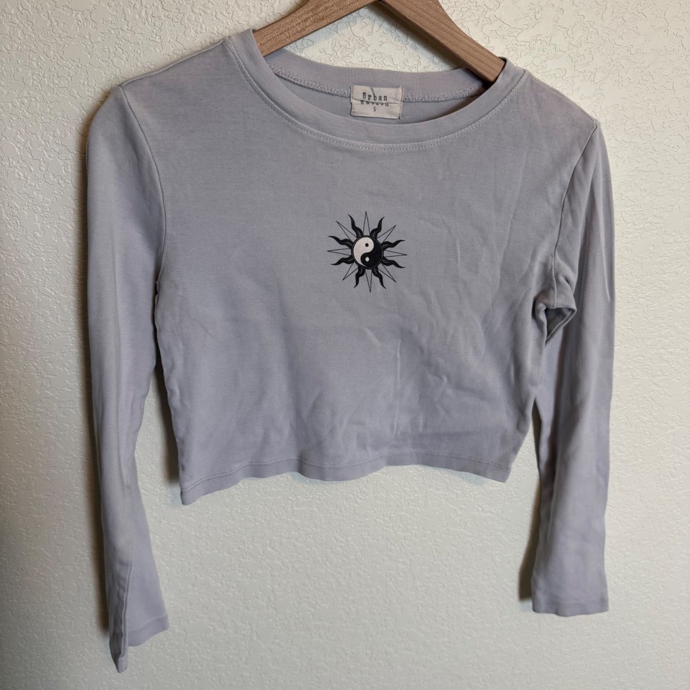 Y2K Indie Aesthetic Yin Yang Sun Urban Nation Baby Tee Small Grey
